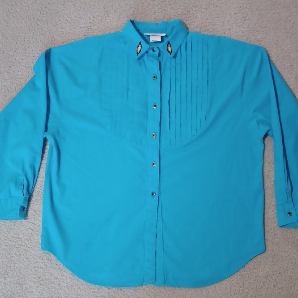 Sakura Sport Button Up Top With Embroidery And Pleating Accents